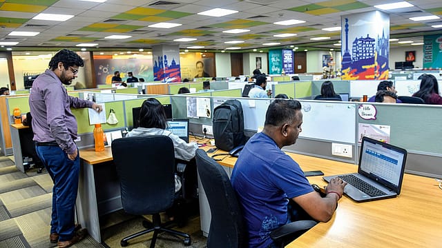 India's services PMI slips to India's services PMI slips to